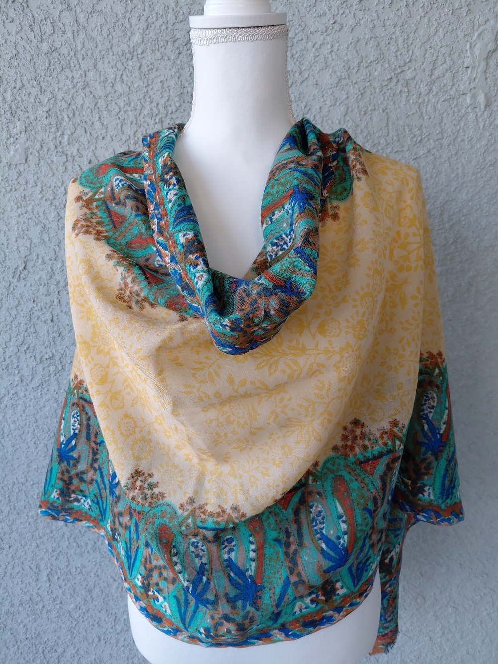 Lucky Brand Wool Boho Paisley Scarf Wrap Yellow Teal Blue Lightweight Fringe - Picture 4 of 9